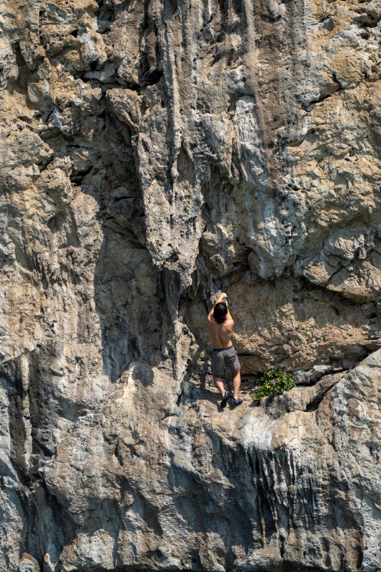 Deep Water Solo vn 216